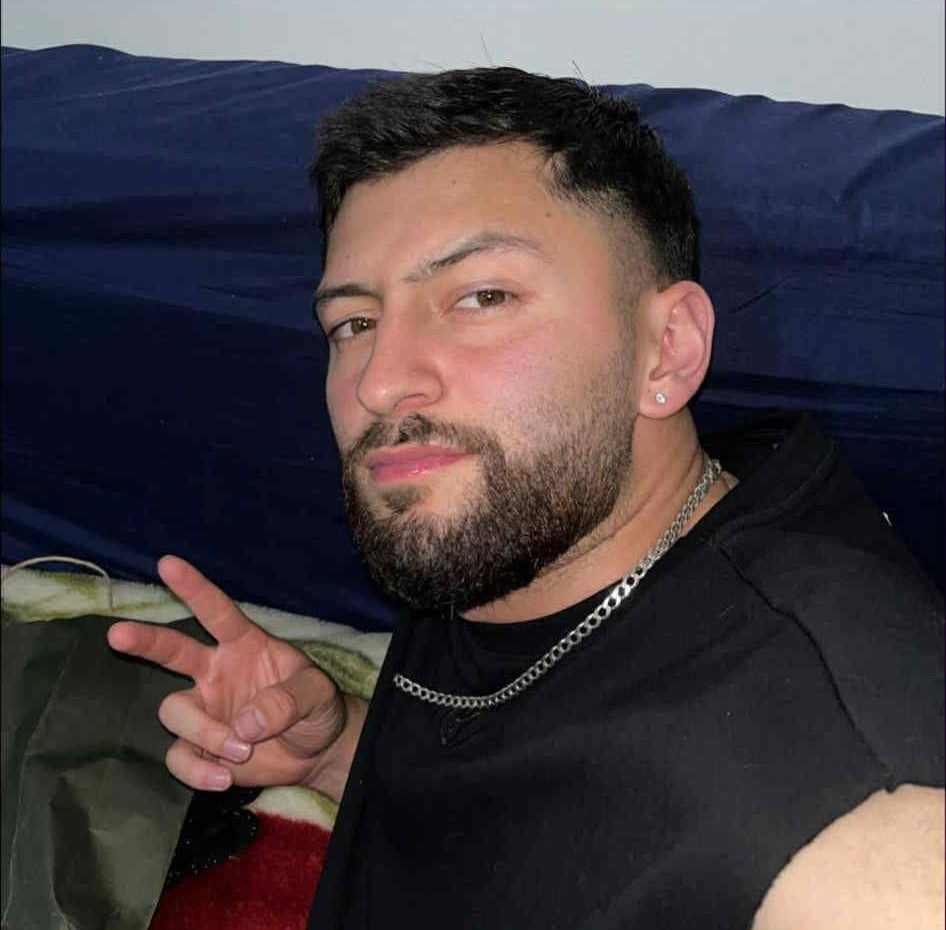 <em>Camilo Valencia</em>
